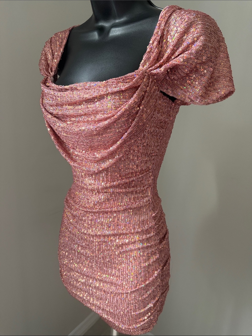🆕 HELLO MOLLY Frequent The Club Dress Pink Sequin Size 2 NWT - Picture 9 of 16